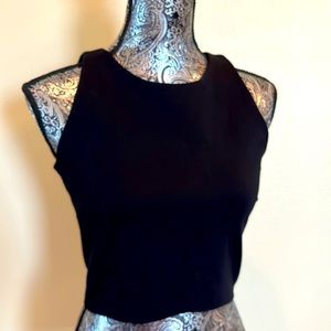 HallHuber fitted black crop top size small